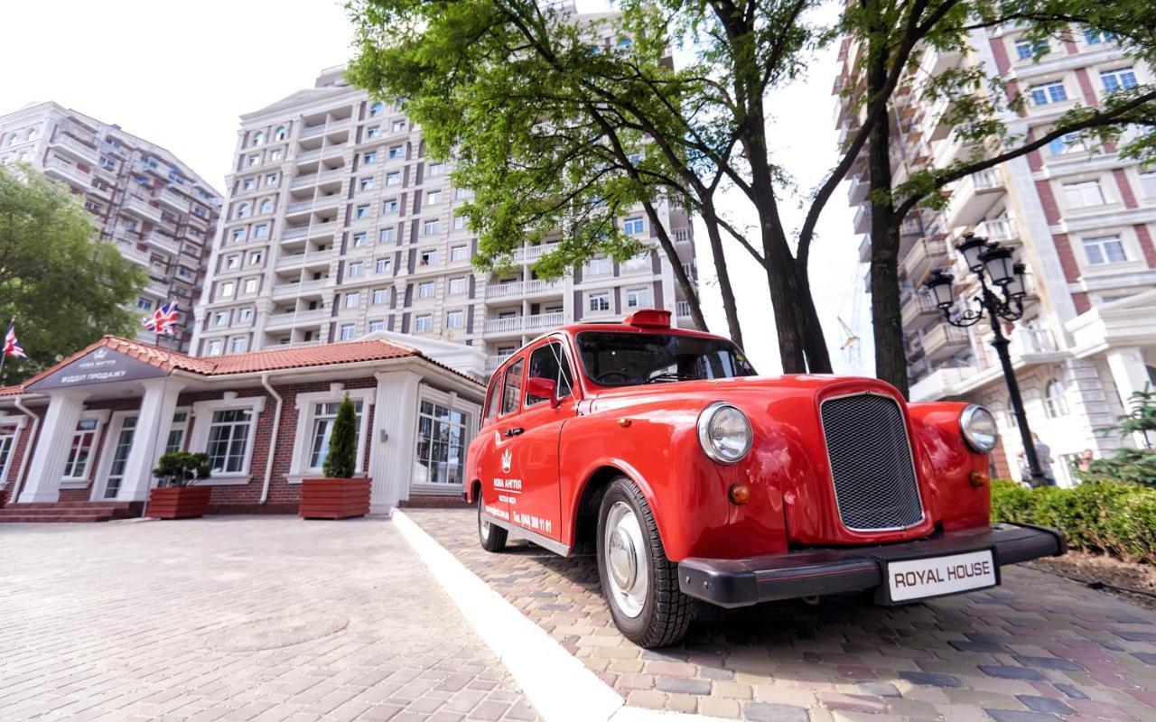 New England Deluxe Apartment Kiev Esterno foto