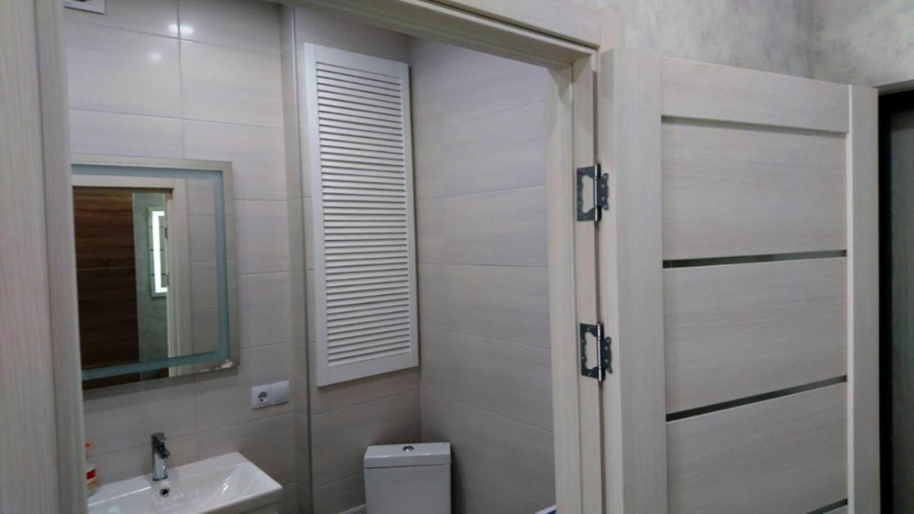 New England Deluxe Apartment Kiev Esterno foto